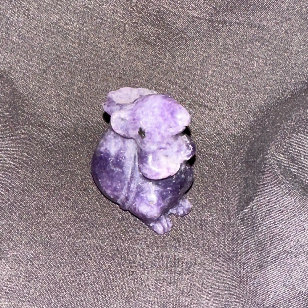 Lepidolite Mouse Carving